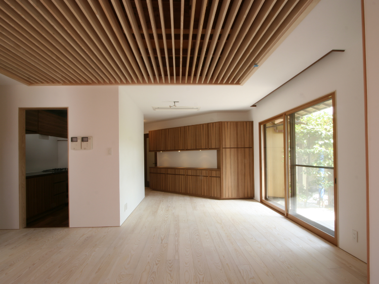 天井のルーバー