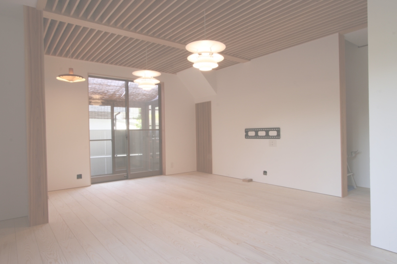 樅の木のルーバー